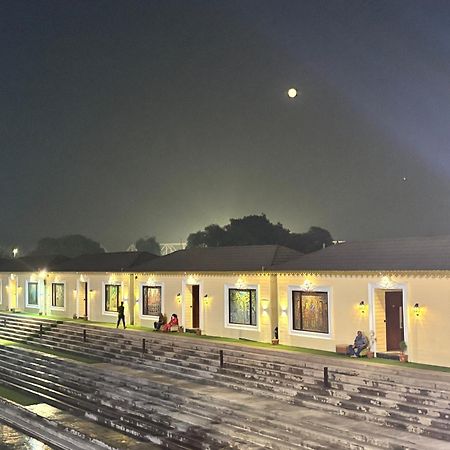 Ayodhya Haat Luxury Cottages Bagian luar foto